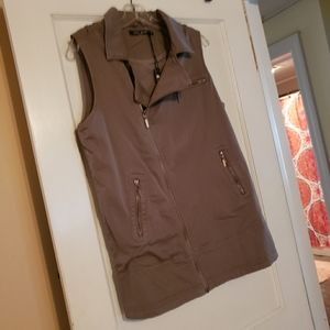 NWT Max Jeans Moto Vest Grey Size Medium Zipper